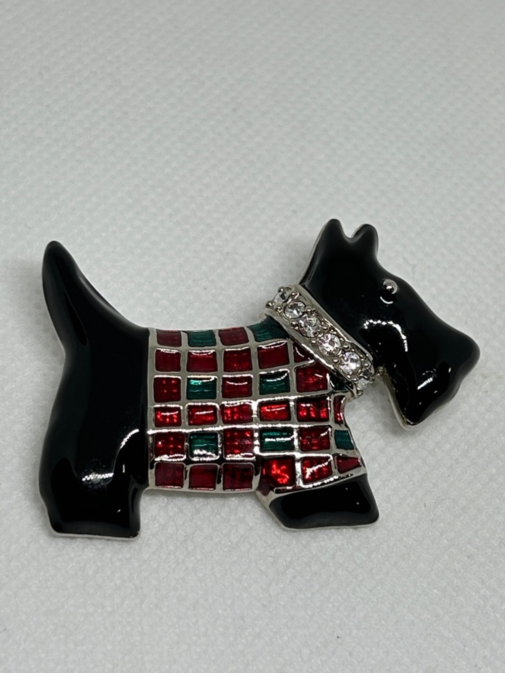 Vintage Black Scottie Dog Brooch with Red & Green Enamel and Rhinestone Collar - Picture 1 of 4